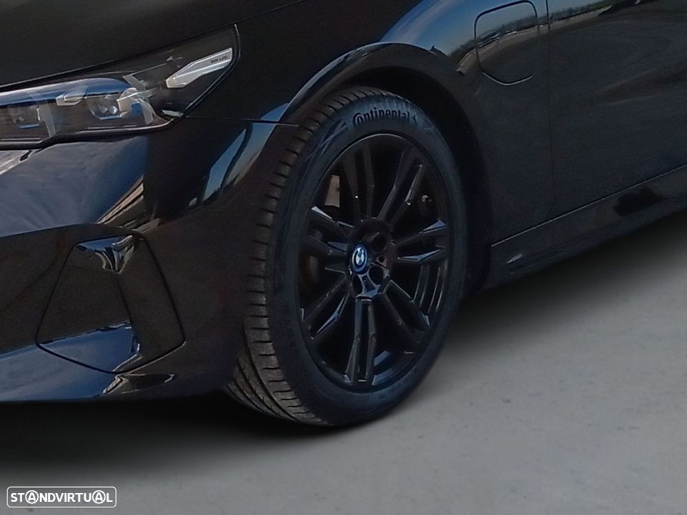 BMW 530 e Pack Desportivo M - 3