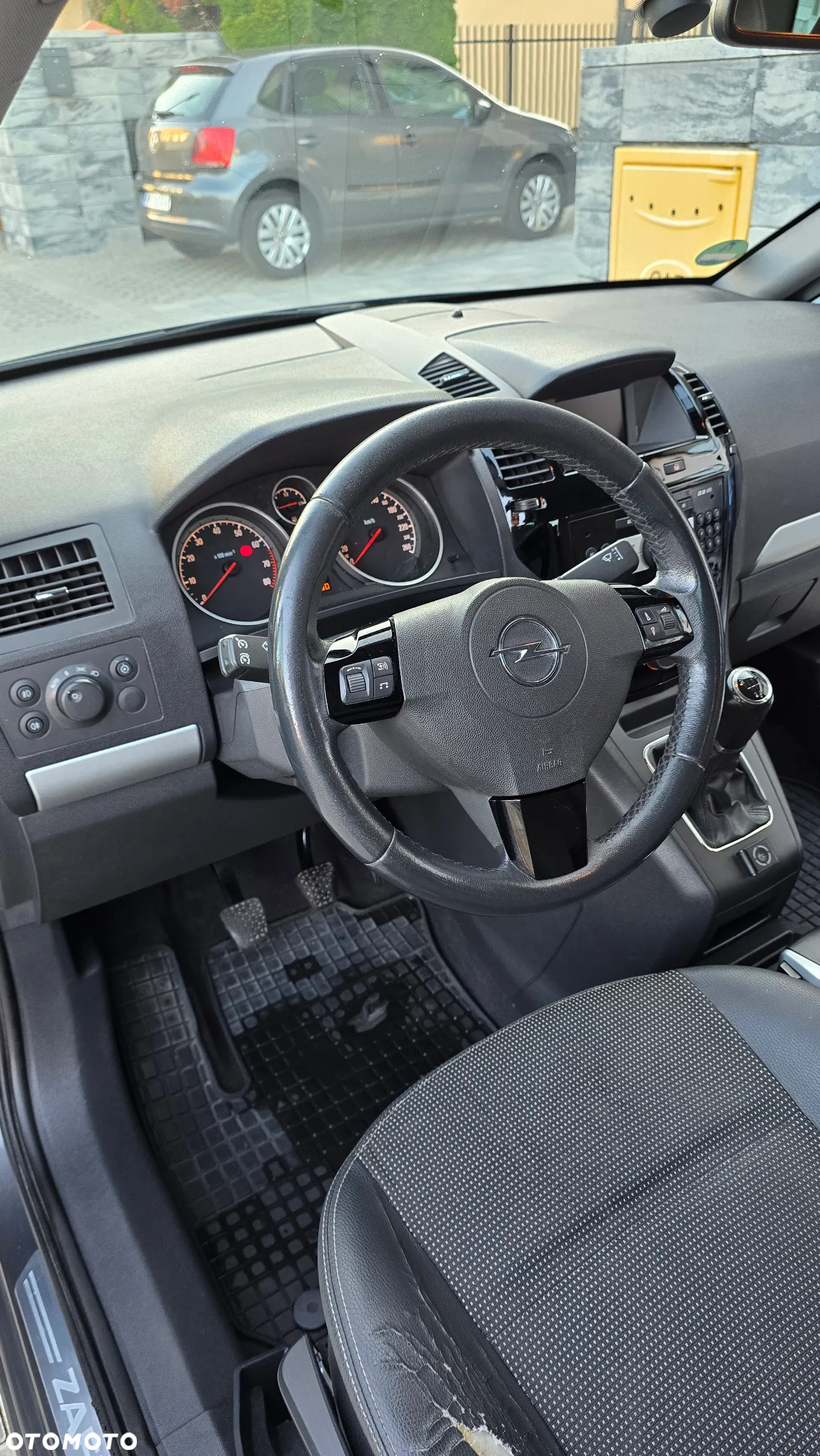 Opel Zafira 1.8 Essentia - 14