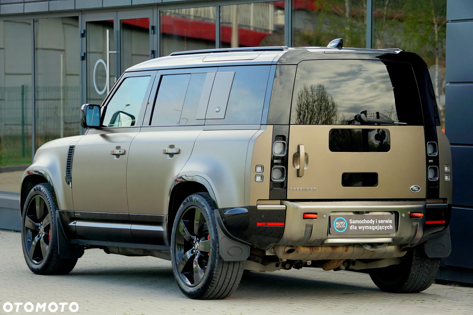Land Rover Defender 110 P400 X - 8