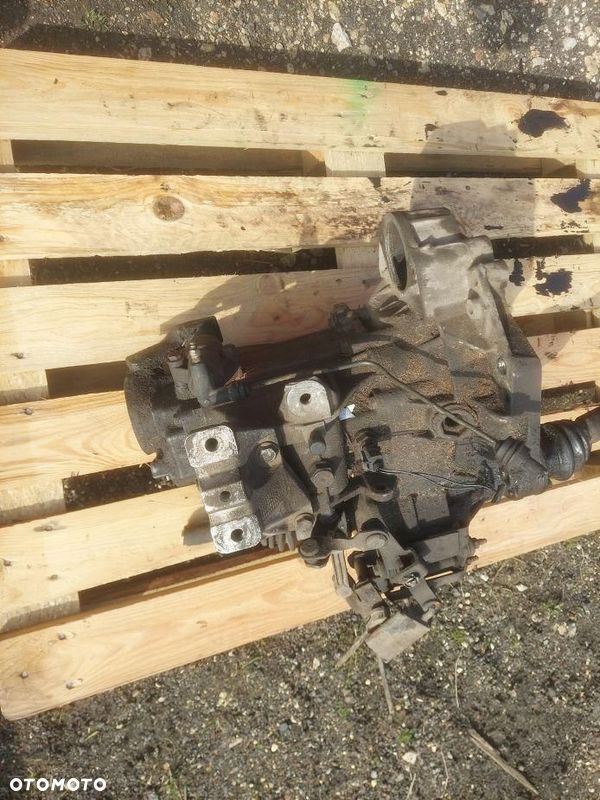 SKRZYNIA BIEGÓW VW GOLF IV 1.9 SDI - 3