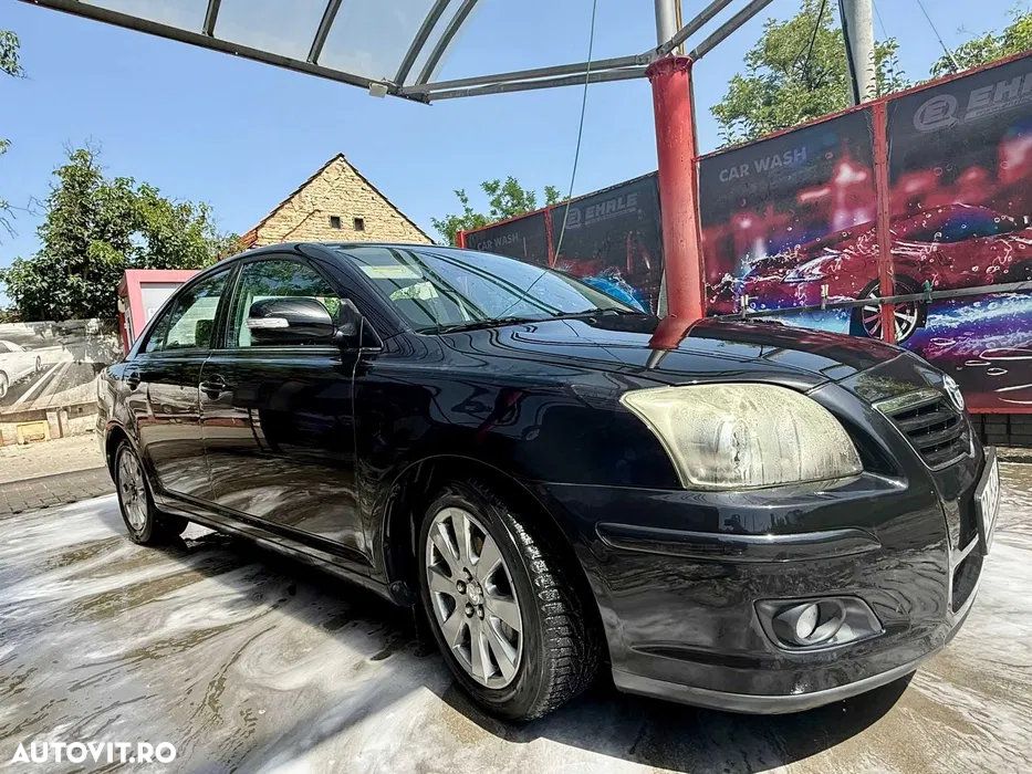 Toyota Avensis 1.8 Executiv - 8