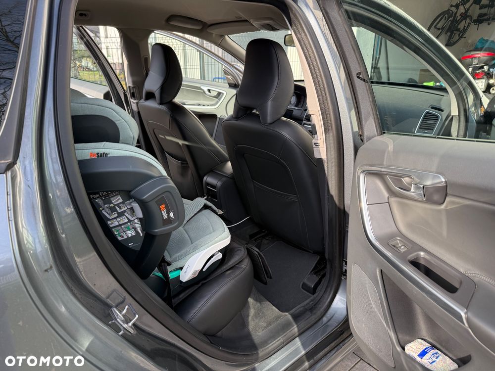 Volvo XC 60 D3 Drive-E Kinetic - 12