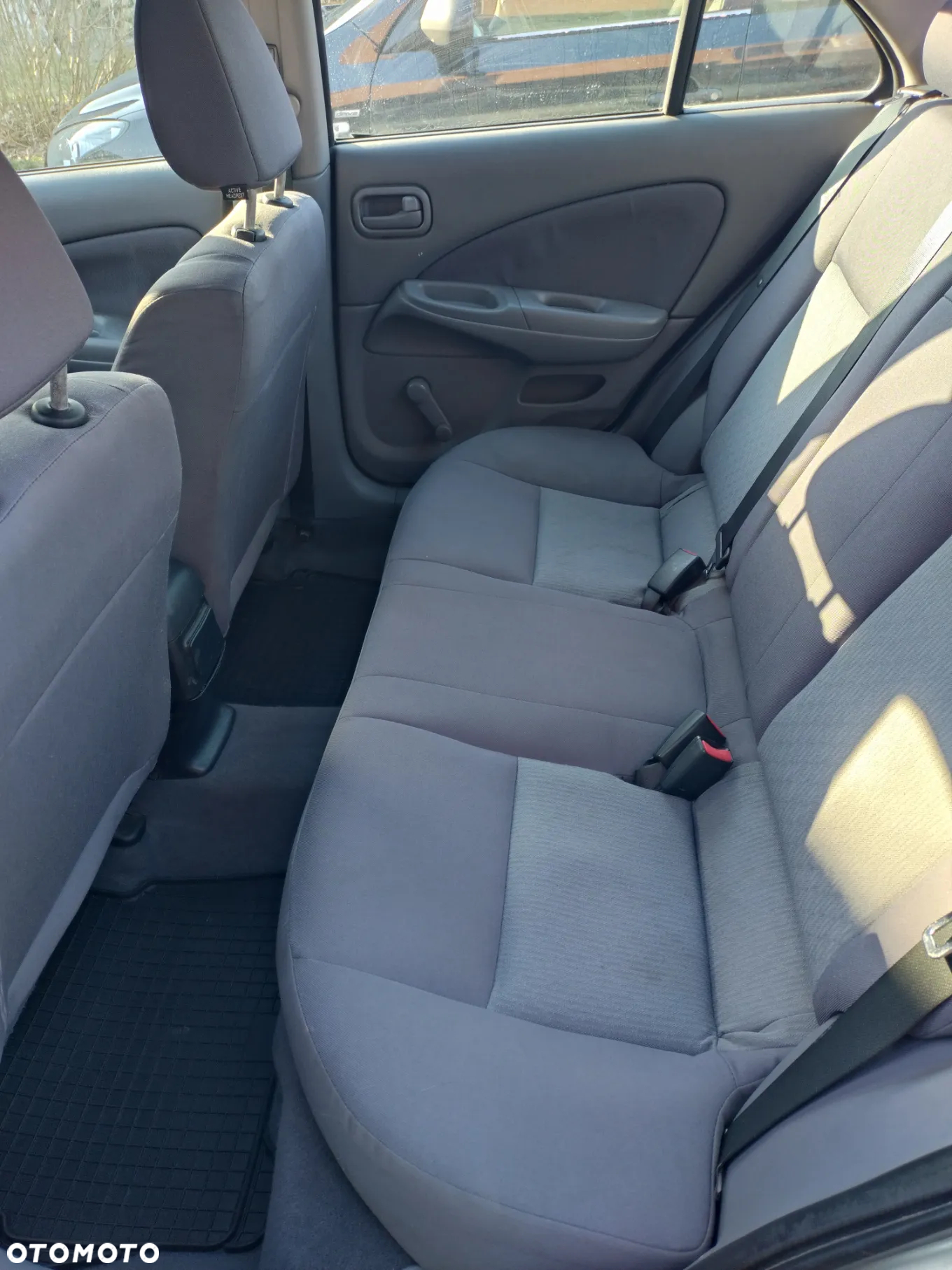 Nissan Almera - 8