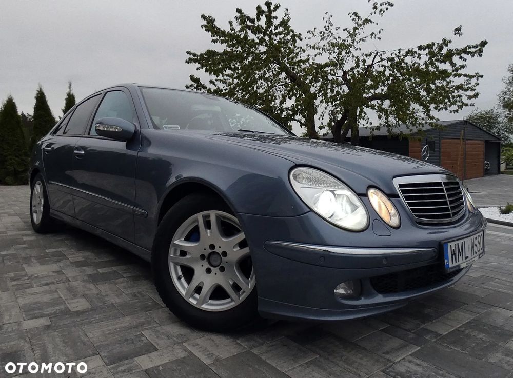 Mercedes-Benz Klasa E 320 T Avantgarde - 38