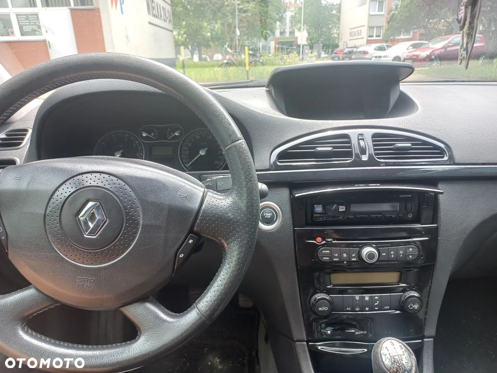 Renault Laguna - 8