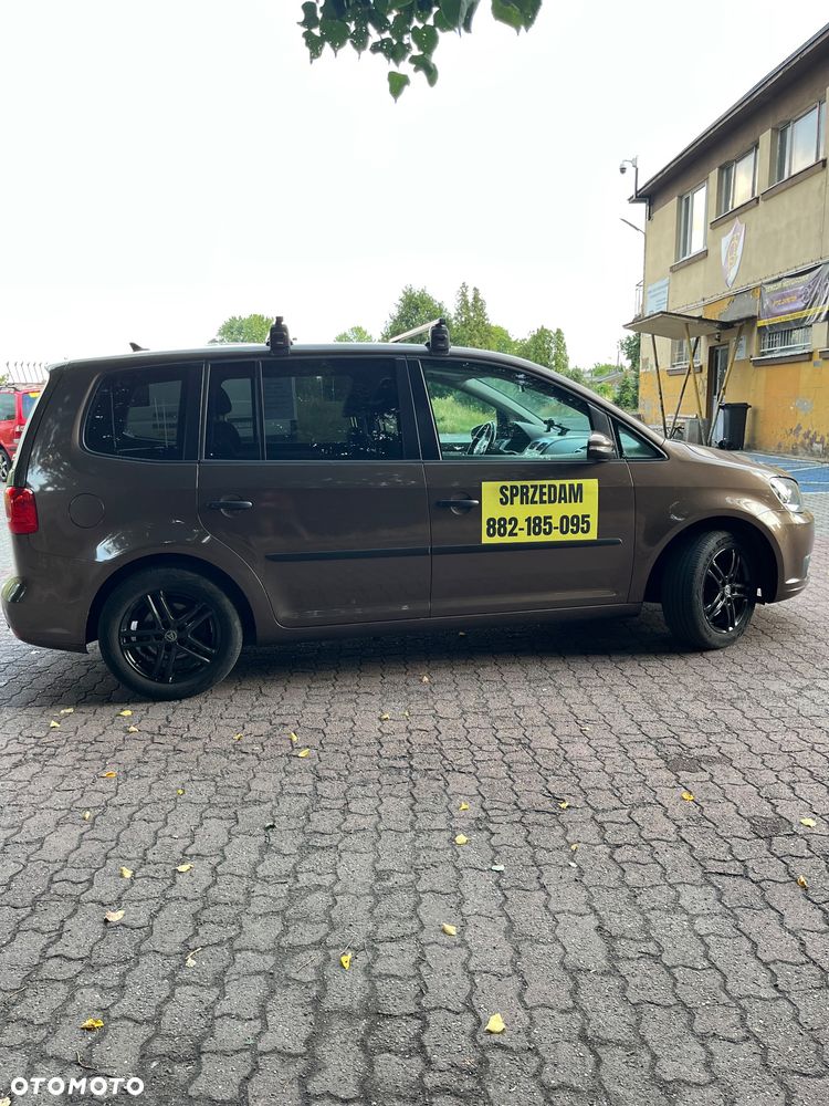 Volkswagen Touran 1.6 TDI DPF Comfortline DSG - 2