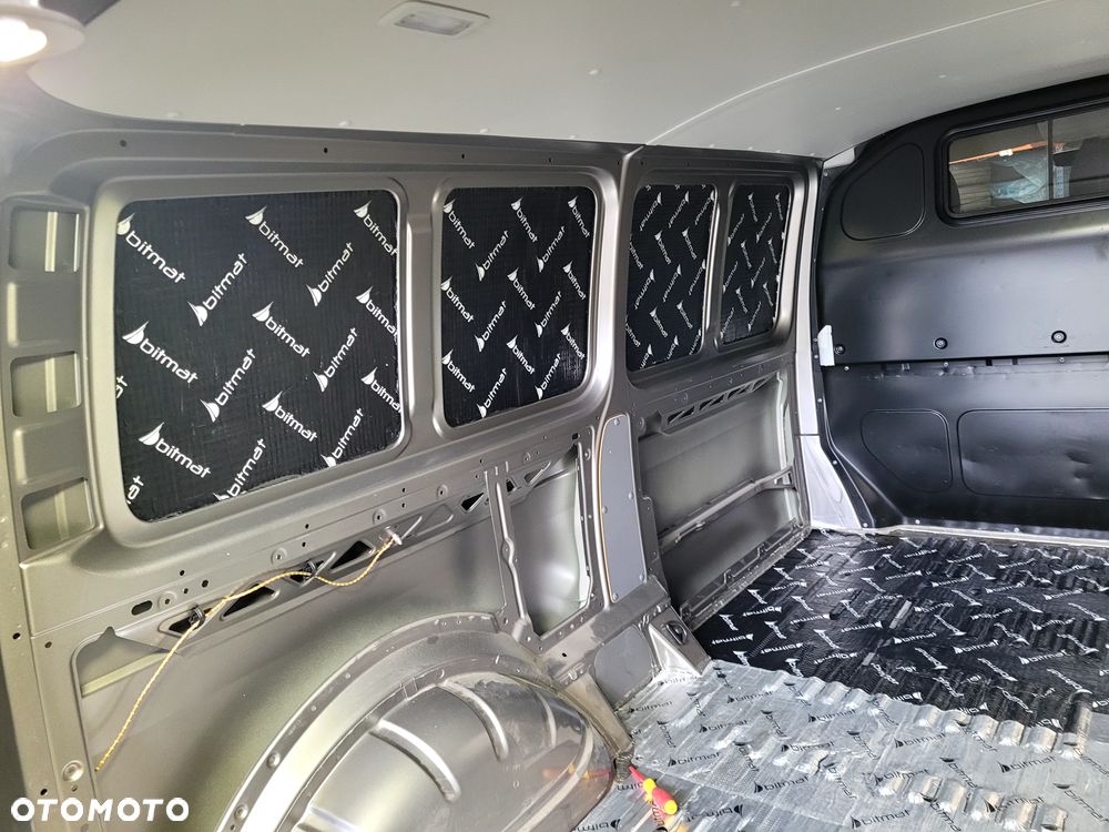 Volkswagen Transporter T6.1 - 18