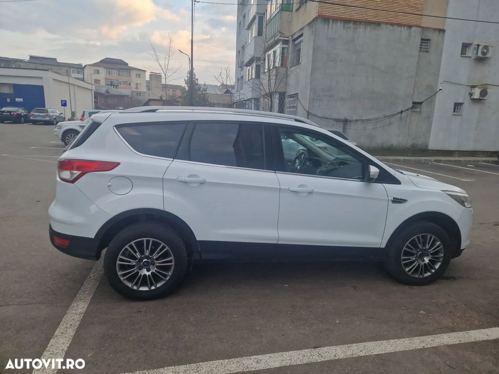 Ford Kuga 2.0 TDCi 4x4 Aut. Titanium - 6