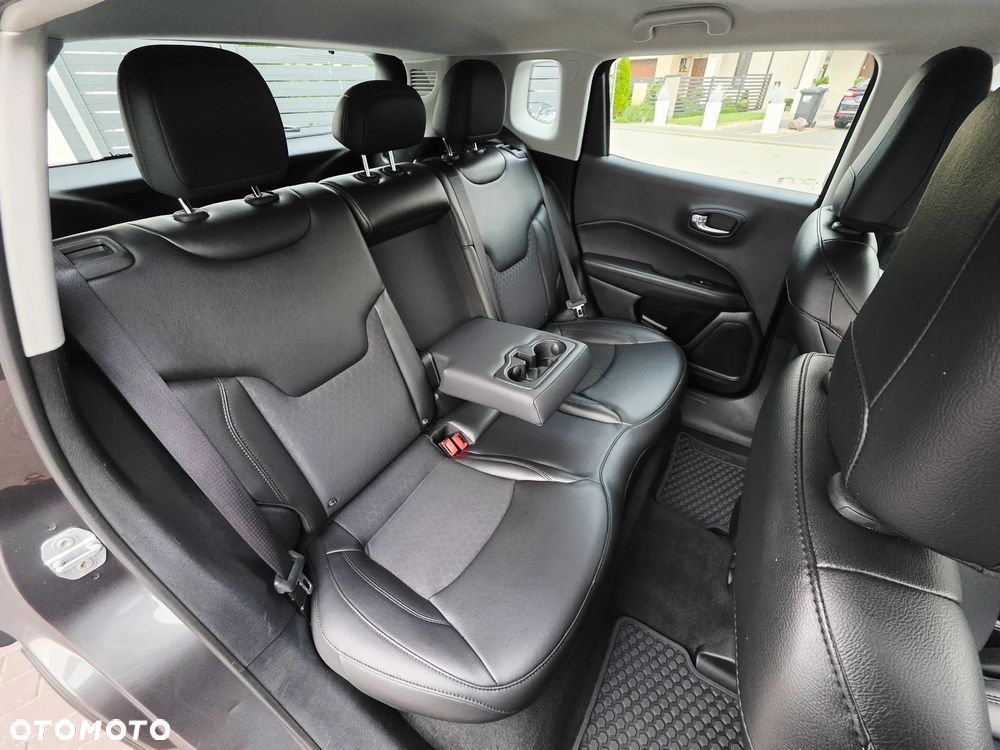 Jeep Compass 1.4 TMair Night Eagle FWD S&S - 17