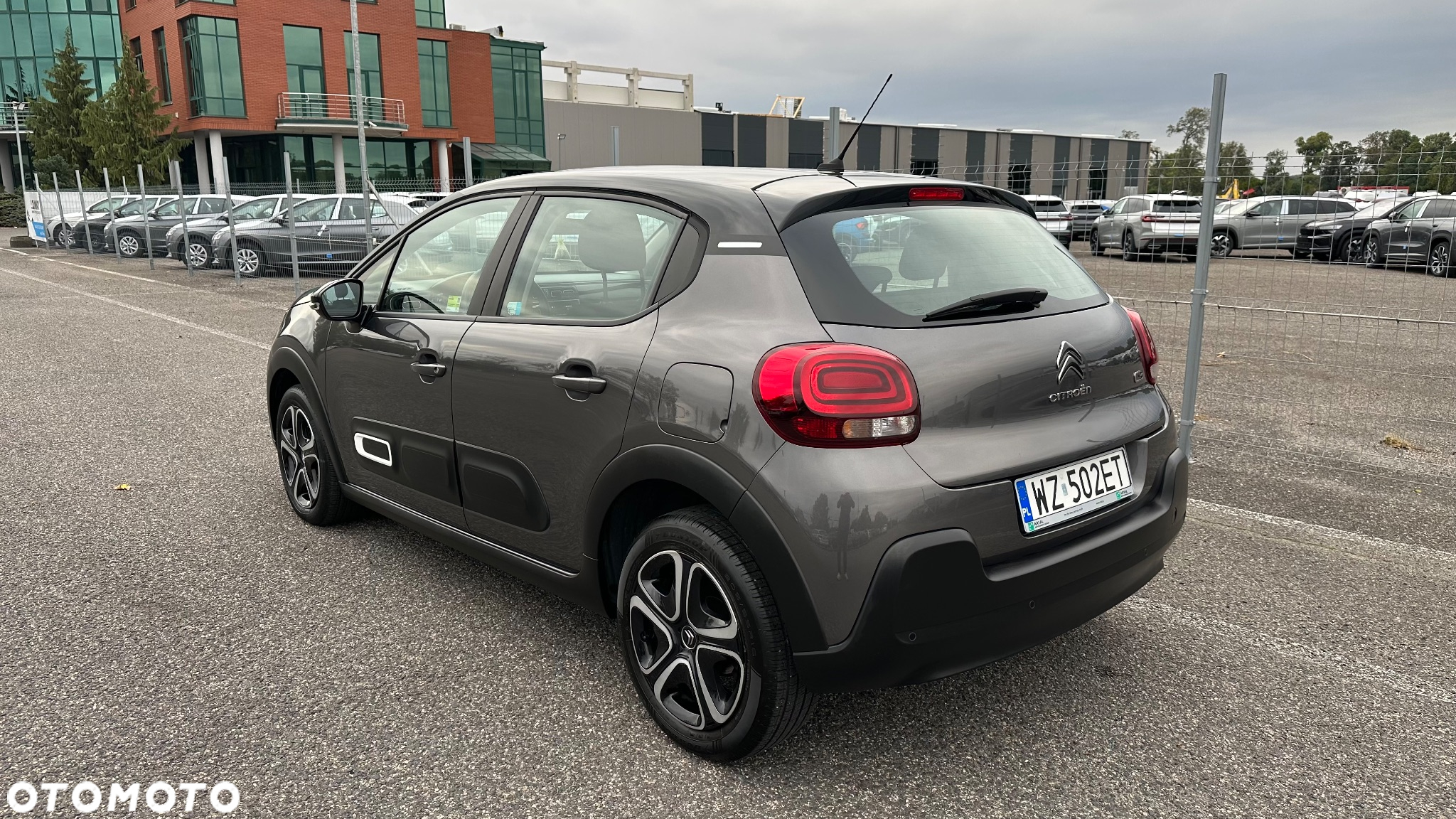Citroën C3 1.2 PureTech Shine S&S EAT6 - 4