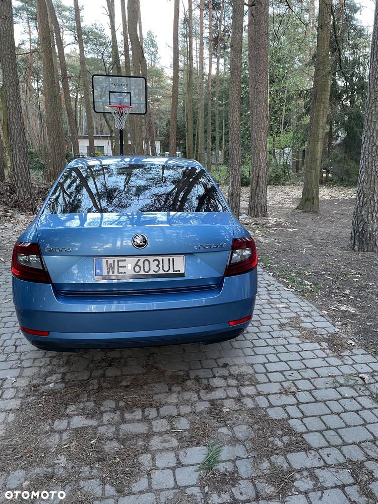 Skoda Octavia 2.0 TDI SCR Style DSG - 4