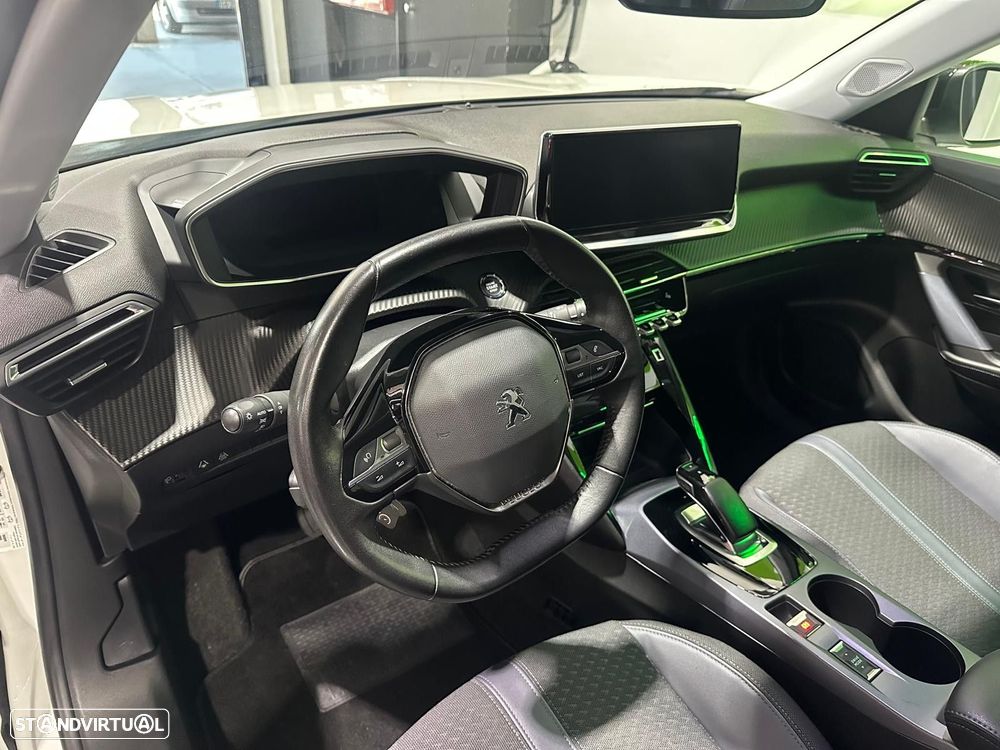 Peugeot e-2008 50 kWh Active Pack - 24