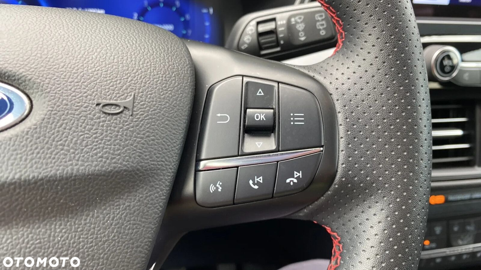 Ford Kuga - 19