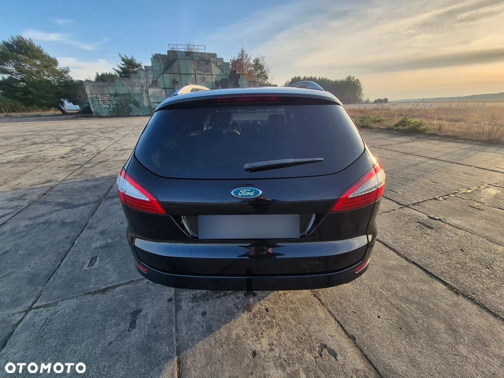 Ford Mondeo 2.0 TDCi Ghia - 25