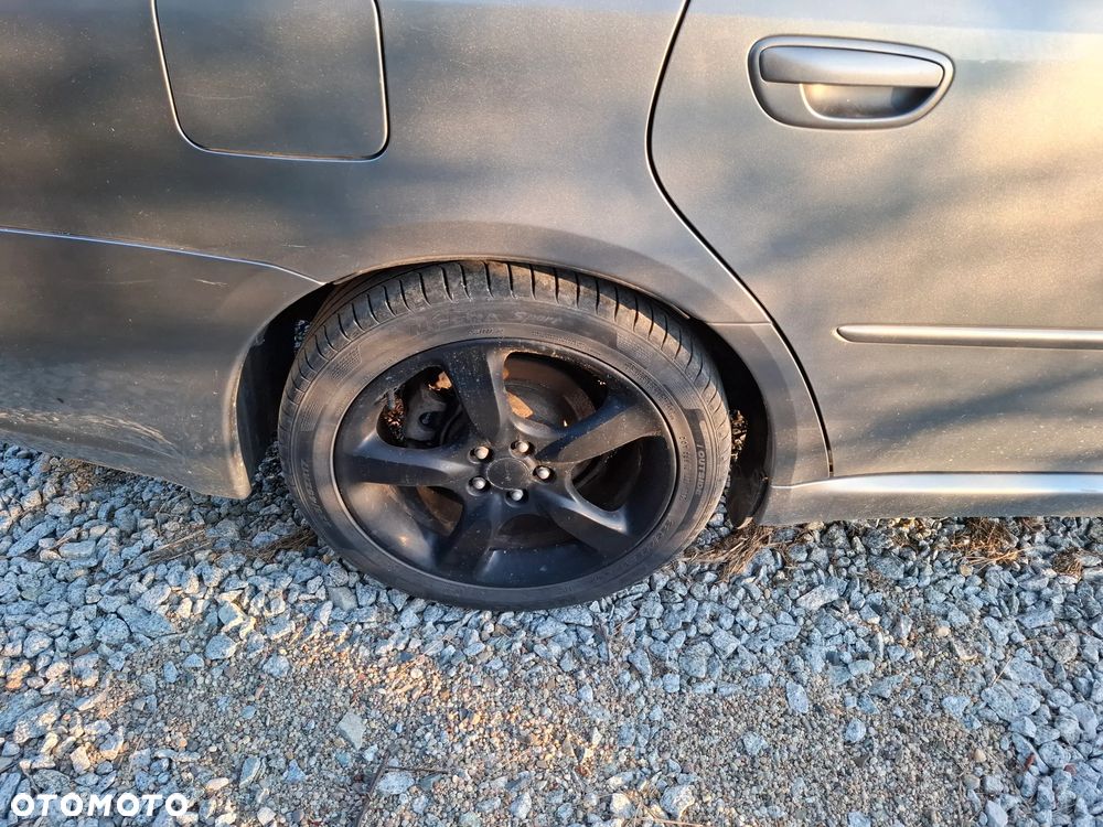 Subaru Legacy - 12