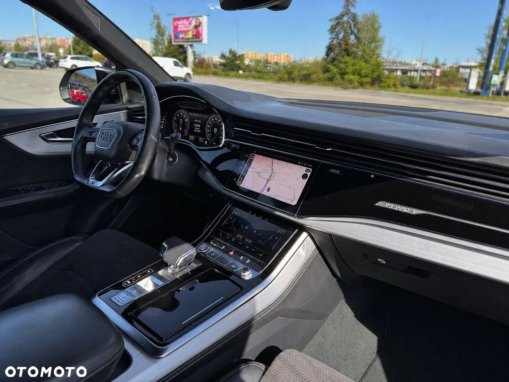 Audi Q8 - 8