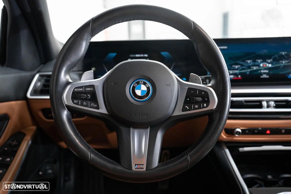 BMW 320 e Pack Desportivo M Auto - 12