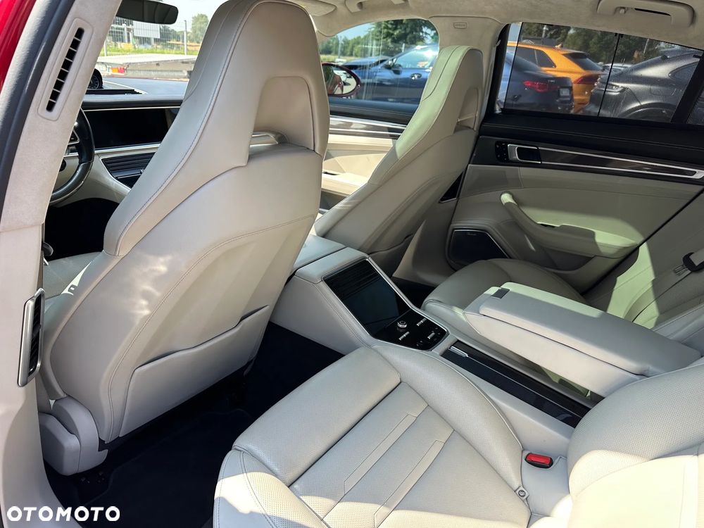 Porsche Panamera - 9