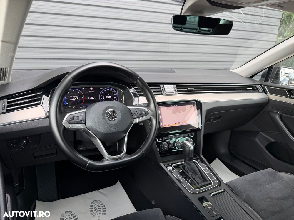 Volkswagen Passat 2.0 TDI DSG Highline - 11