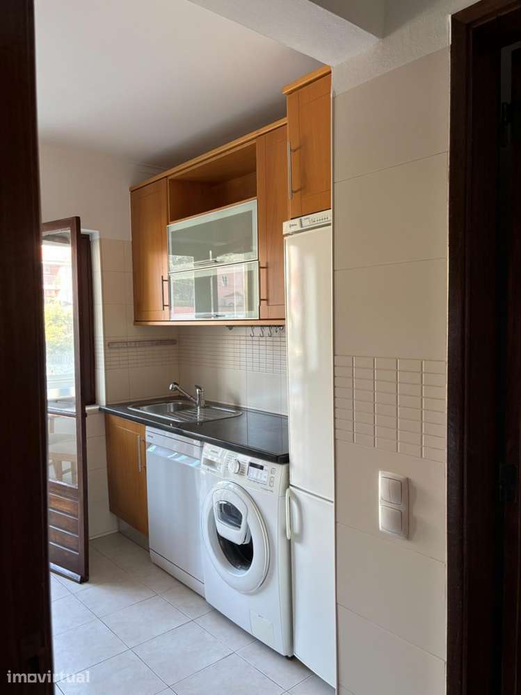 Quarto - localizado em Carcavelos Lisbon - Grande imagem: 3/8
