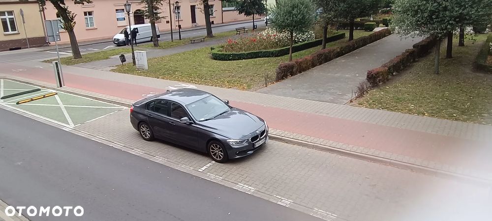BMW Seria 3 ver-320i - 14