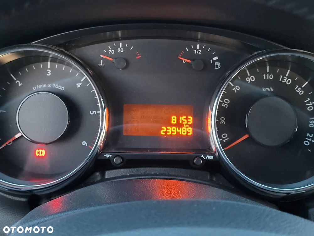 Peugeot 5008 HDI FAP 150 Family Plus - 11