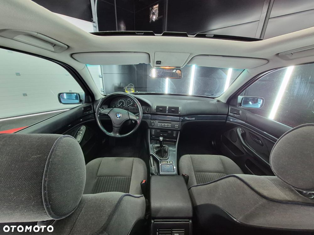 BMW Seria 5 520i - 15