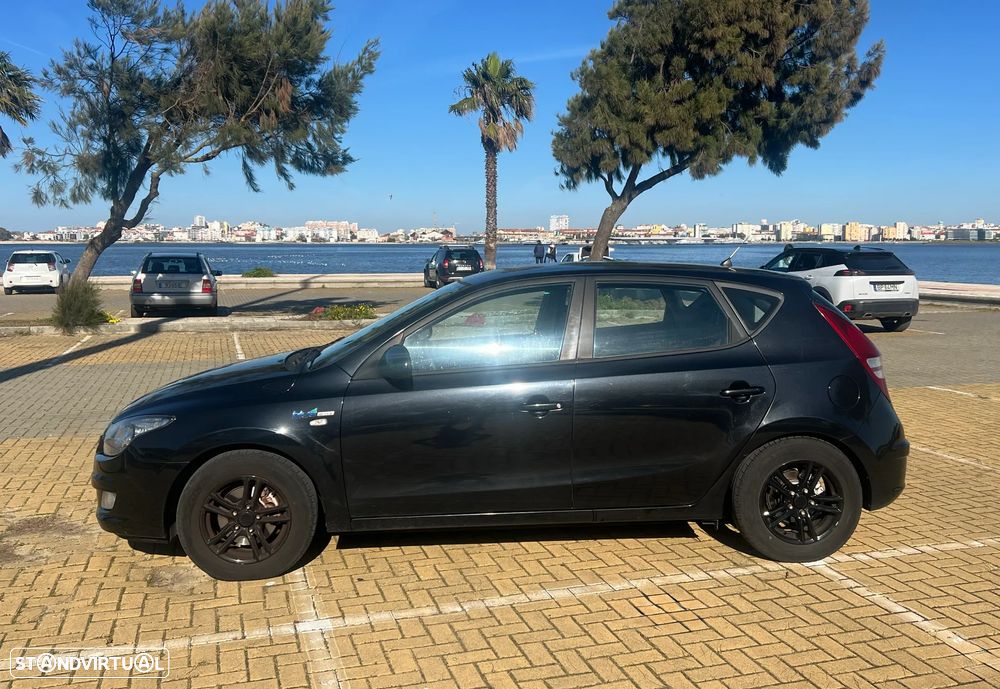 Hyundai i30 1.6 CRDI Blue Comfort - 2