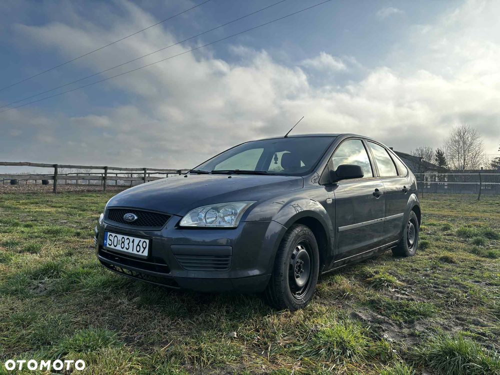 Ford Focus 1.6 Ambiente - 1