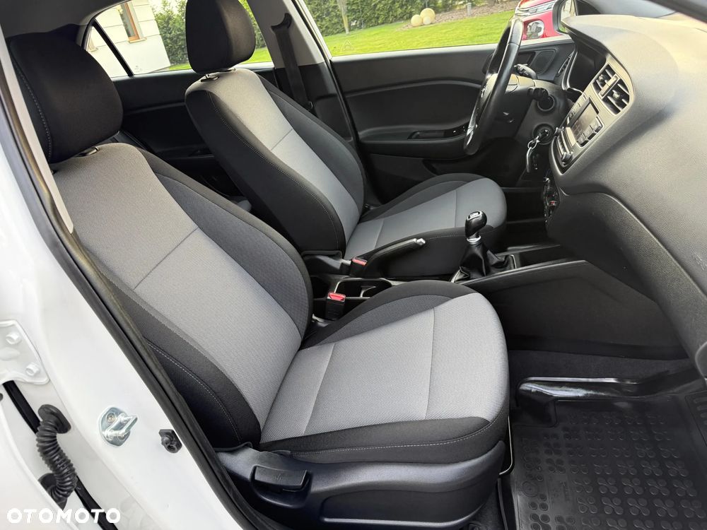 Hyundai i20 blue 1.2 Select - 13