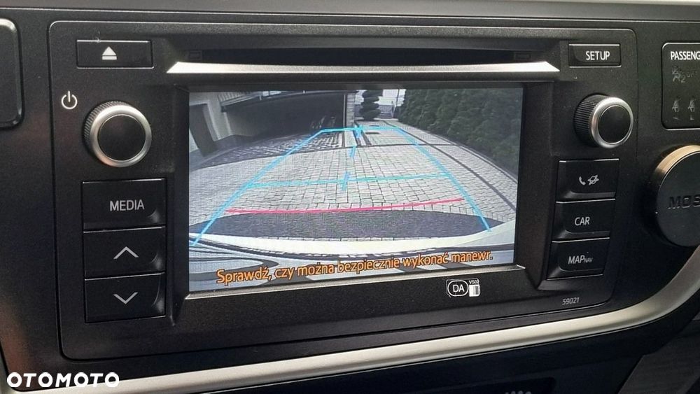 Toyota Auris - 15
