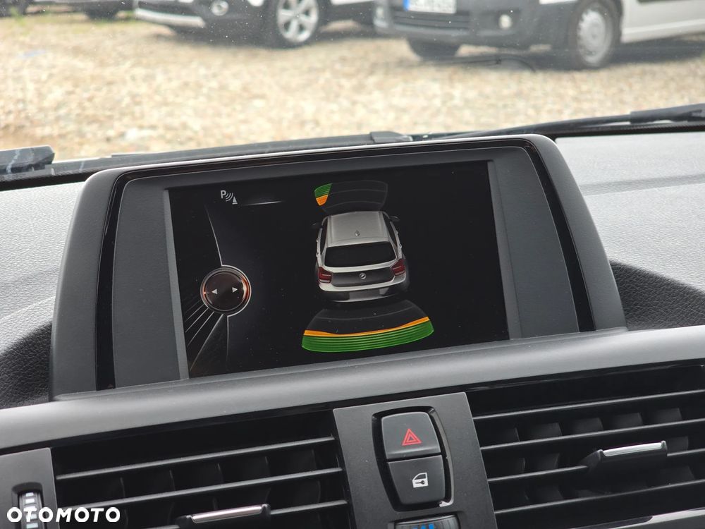 BMW Seria 1 114i Sport Line - 10