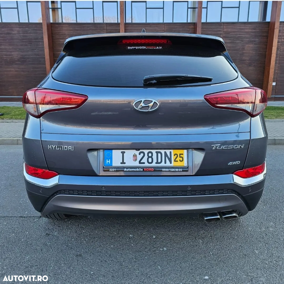 Hyundai Tucson 2.0 CRDI 4WD 8AT Luxury - 10