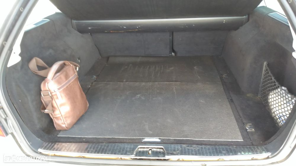 Mercedes-Benz E 220 CDi Executive II Aut. - 11
