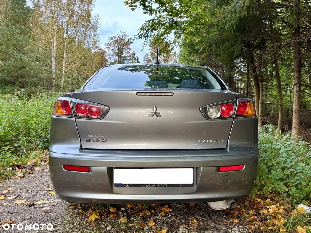Mitsubishi Lancer 1.6 Inform - 4
