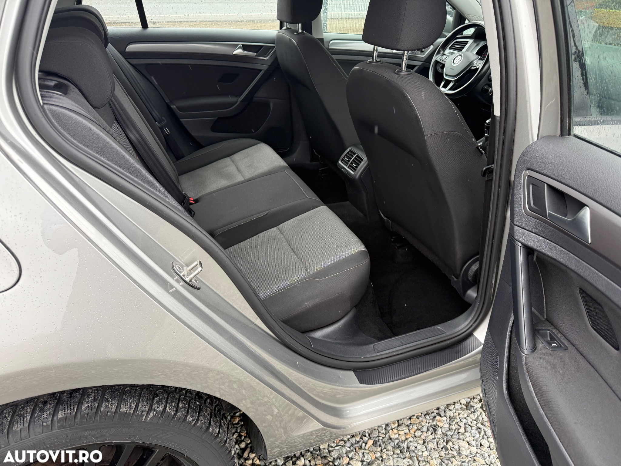 Volkswagen Golf 1.6 TDI BMT Comfortline - 16