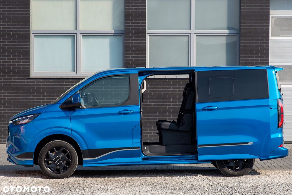 Ford Tourneo Custom - 4