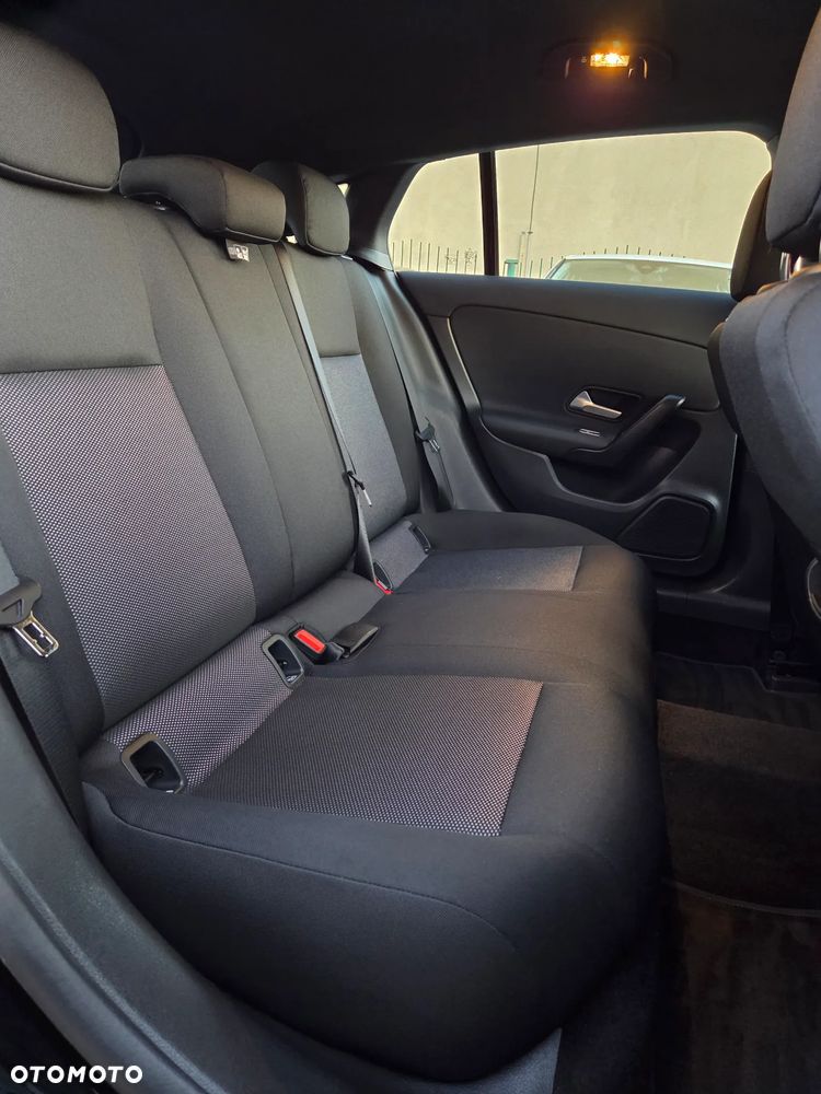 Mercedes-Benz CLA 180 d 8G-DCT - 20