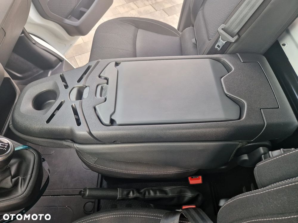 Renault Trafic - 22