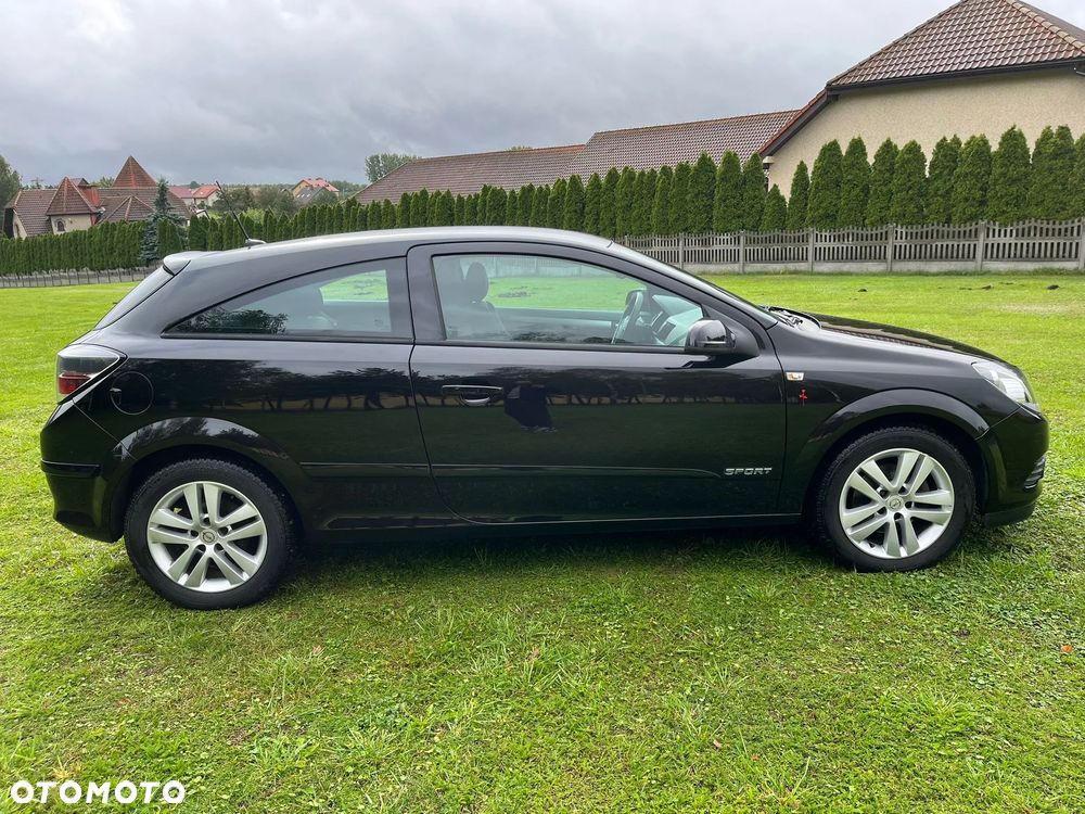 Opel Astra GTC 1.6 Sport - 17