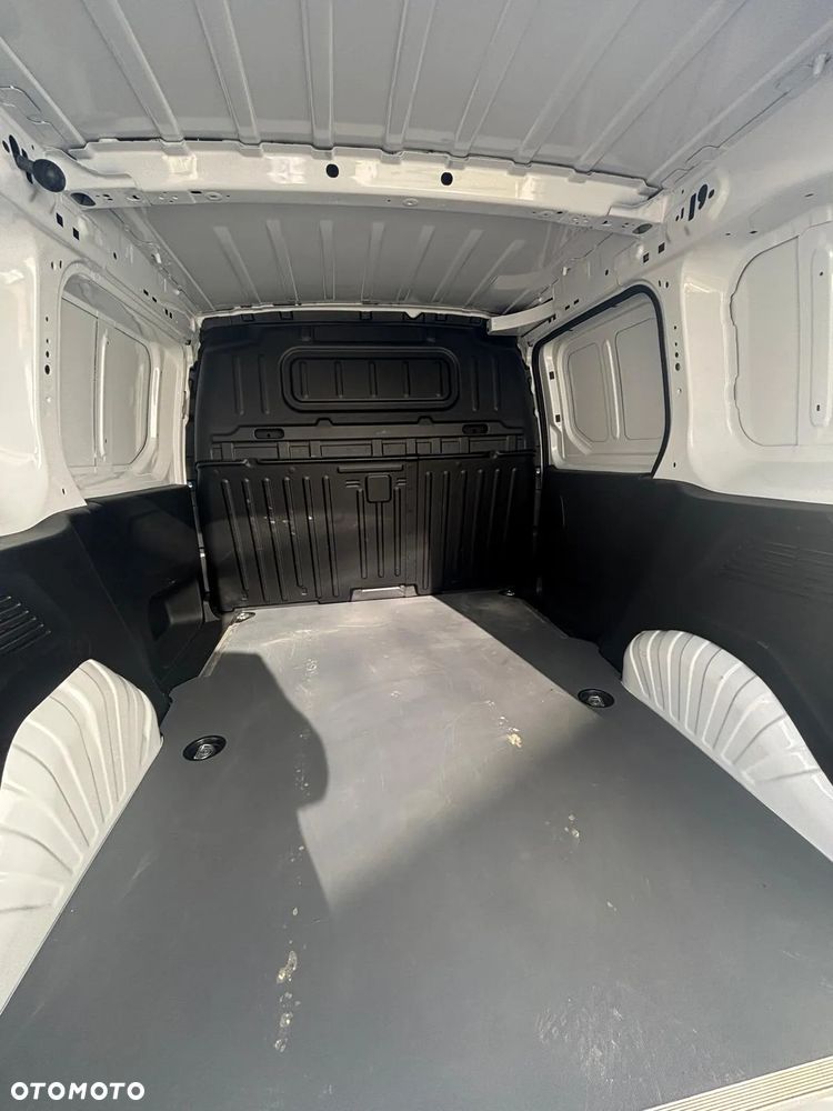 Toyota Proace City - 7