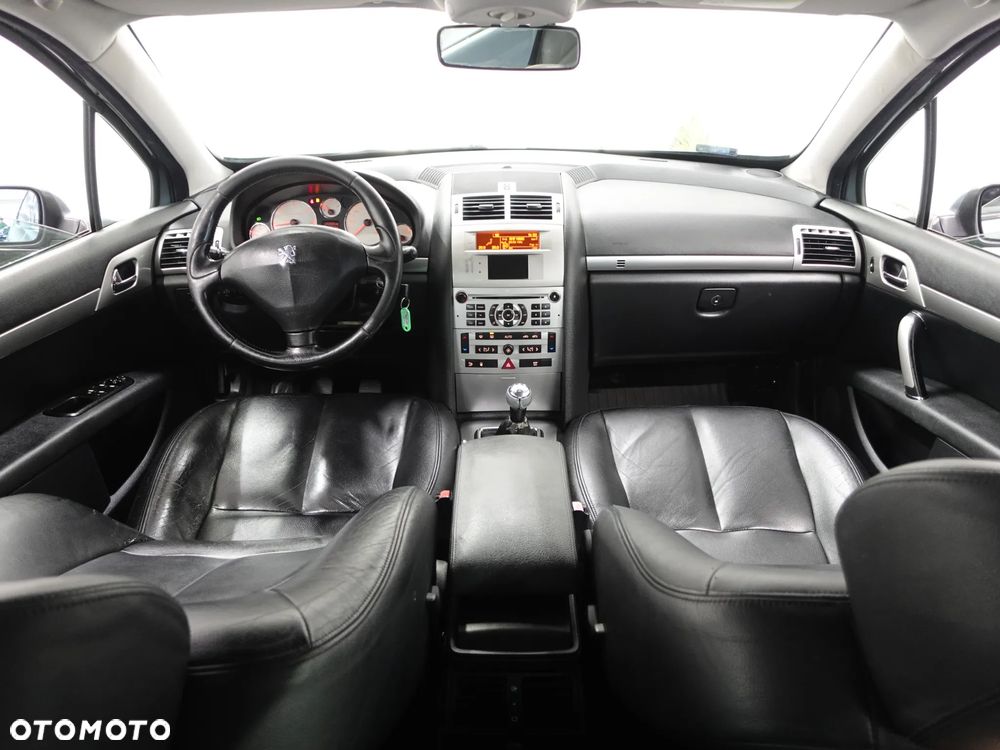 Peugeot 407 - 28