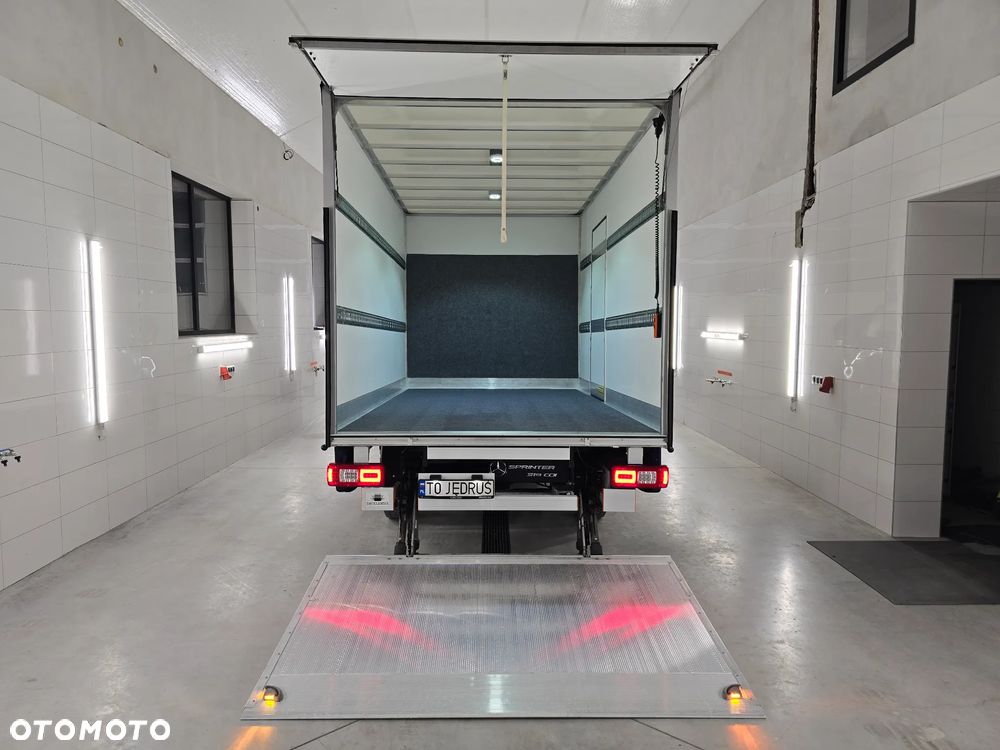 Mercedes-Benz SPRINTER 319 3.0 CDI KONTENER 4,28cmDługi 2,29cmSzero 2,24cmWysok + WINDA 750Kg 42Tyś km SERWIS DO OSTATNIEGO Km ASO MERCEDES-BENZ SALON PL STAN NOWY NOWY NOWY FABRYCZNA GWARANCJA - 12