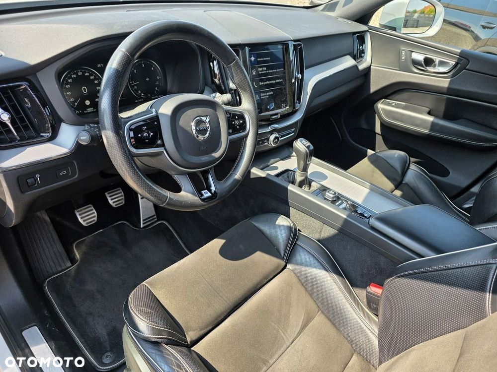 Volvo XC 60 D4 SCR AWD R-Design - 5
