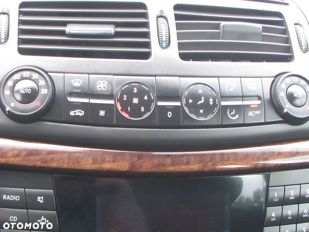 Mercedes-Benz Klasa E - 19
