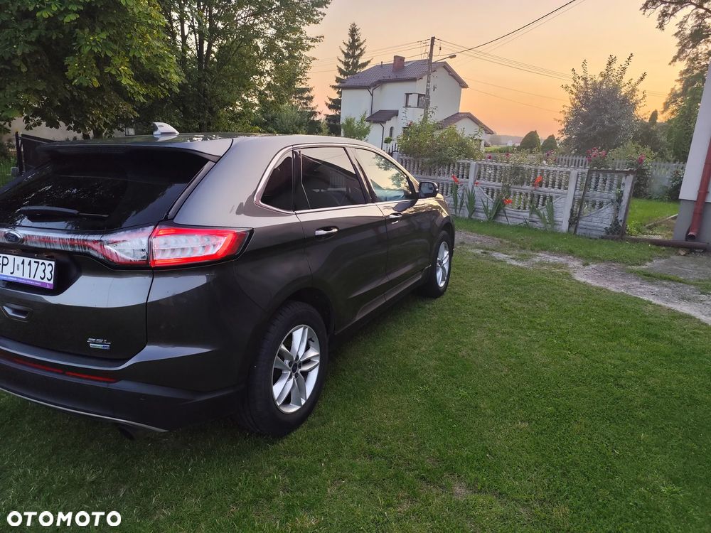 Ford Edge - 10