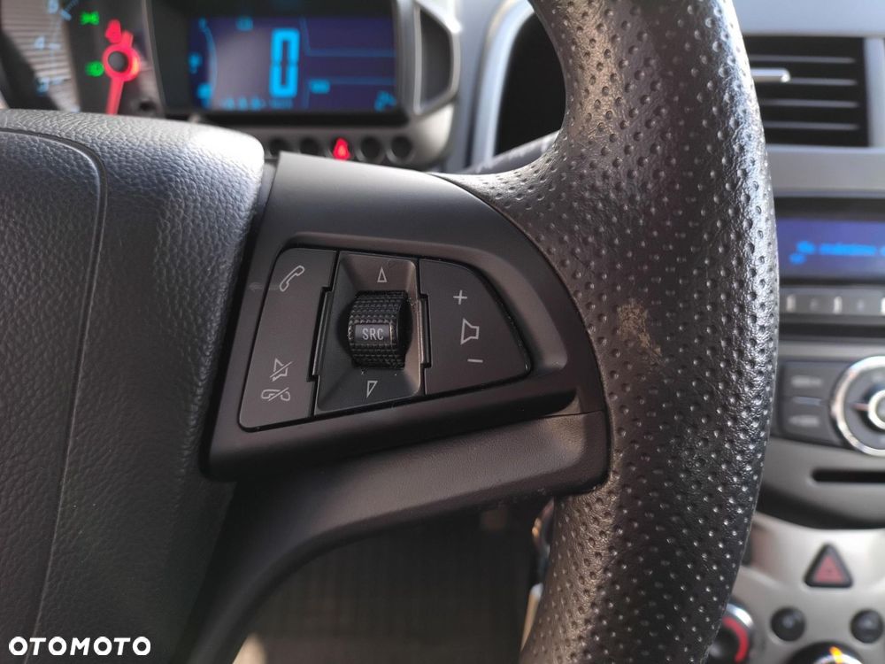 Chevrolet Aveo 1.2 LT - 14