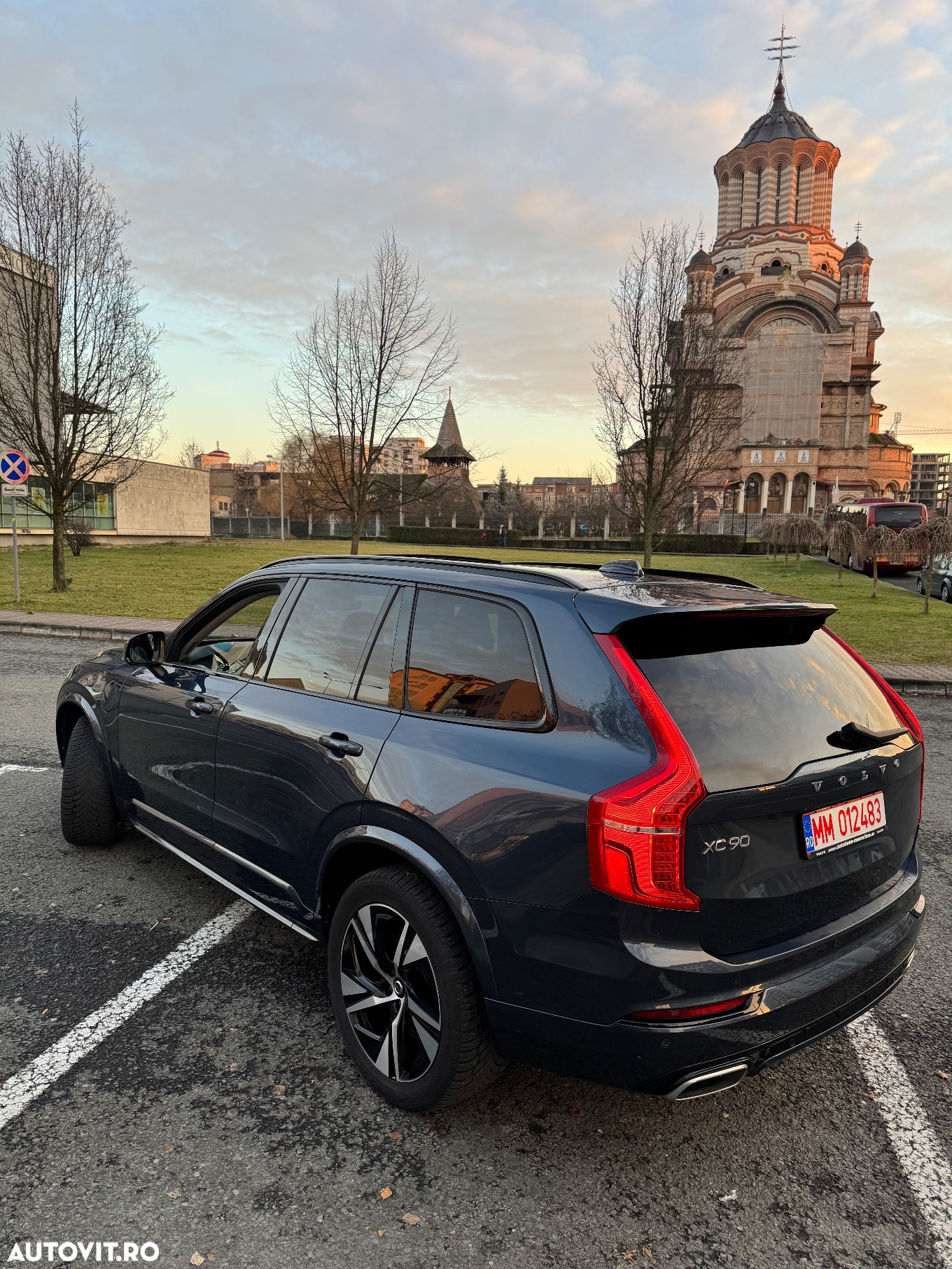 Volvo XC 90 T8 AWD Recharge Geartronic RDesign Edition - 12
