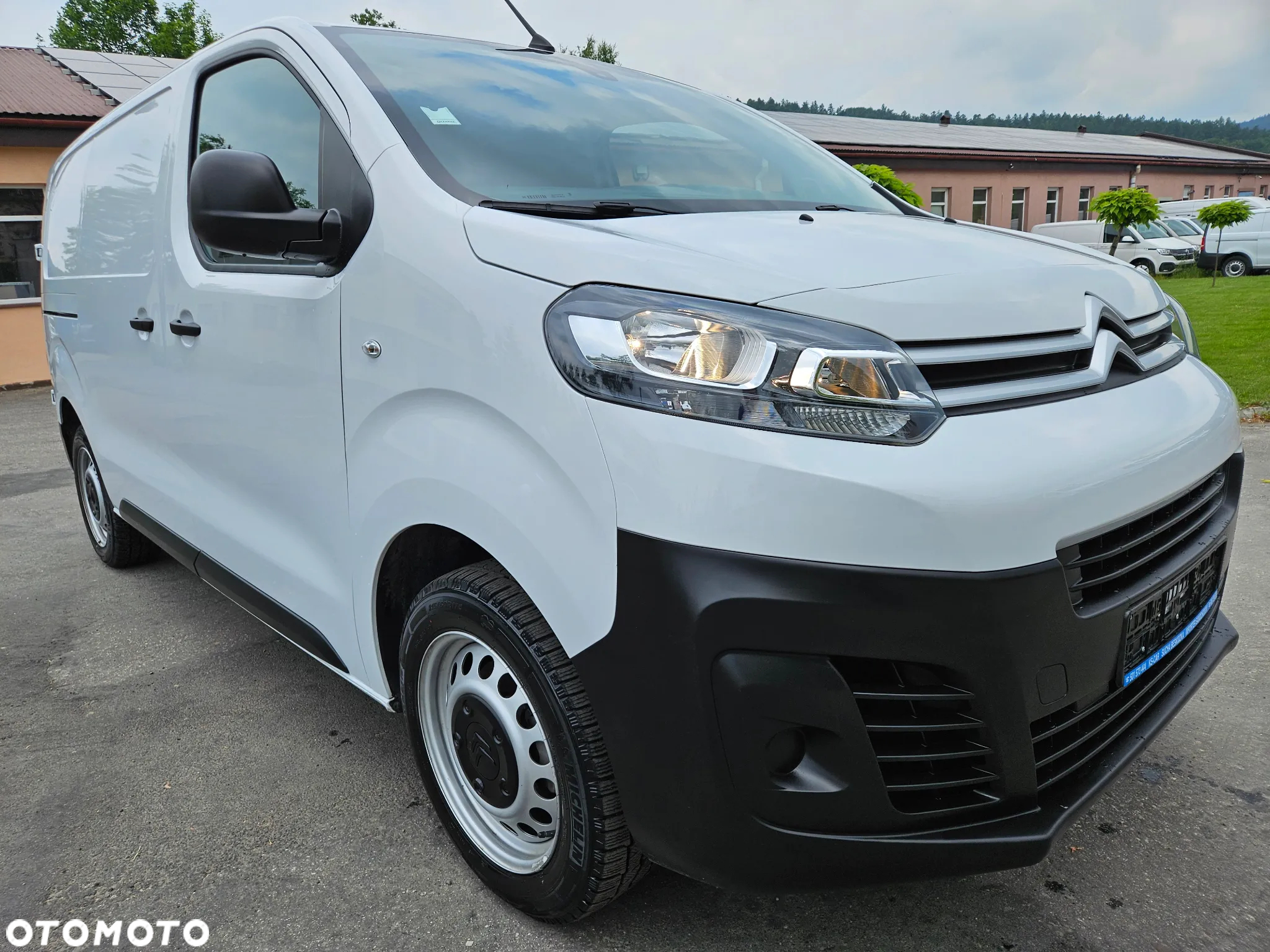 Citroën Jumpy rej 02.2024 przebieg 10500 klima tempomat grip control hak 3osobowy - 6