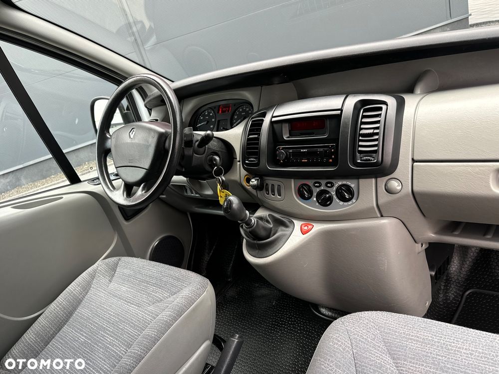 Renault Trafic - 15